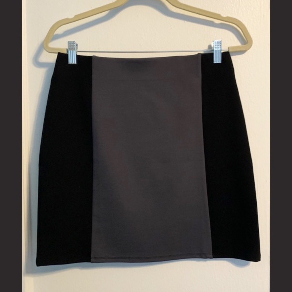Black & Grey Skirt | Size S